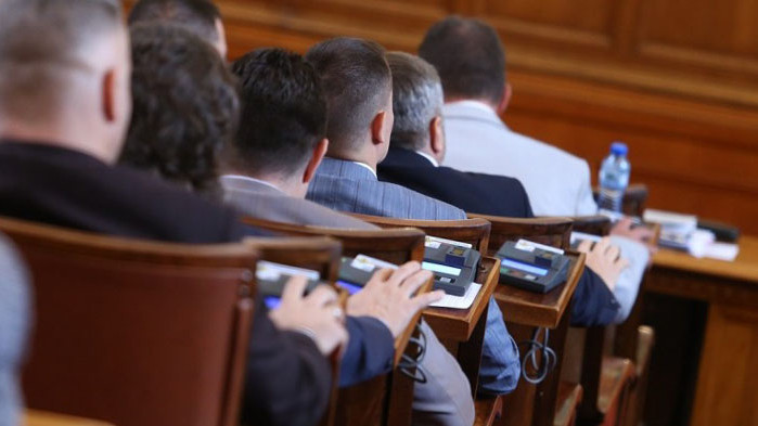 Депутатите не могат да стигнат до консенсус дали законопроектите са