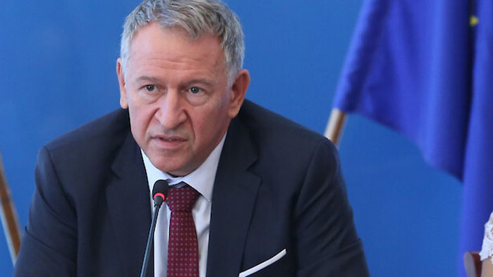 Не изгаряме от желание да налагаме мерки, принудени сме да