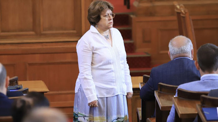 Прокуратурата започва проверка на твърденията, че Дончева е подкупвала депутати от ИТН