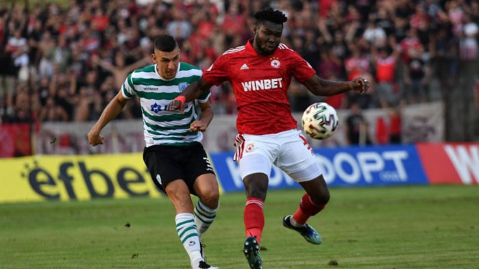 Основна причина за това вероятно е влизането на червените“ в