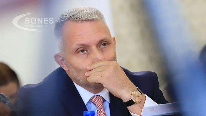 Наясно съм със скандала 500 К. Едва ли има човек,