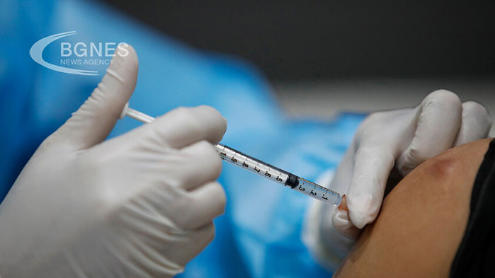 Словакия, Чехия и Австрия започват бустърна ваксинация