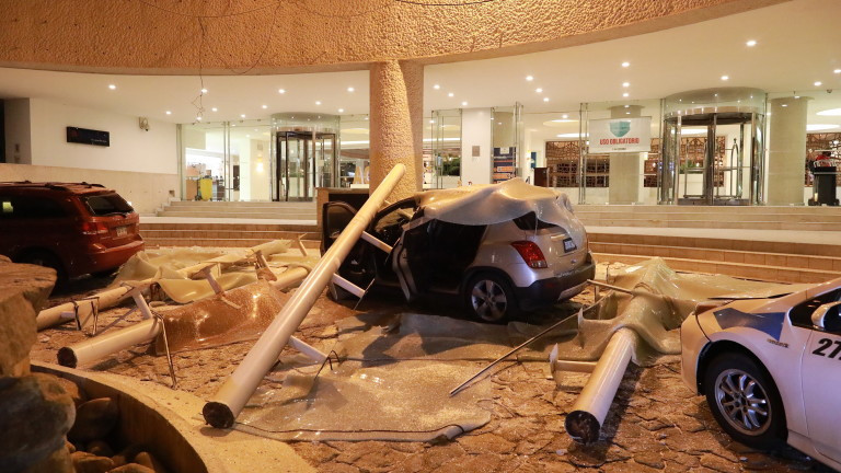 Един човек е загинал след силно земетресение, разтърсило югозападната част