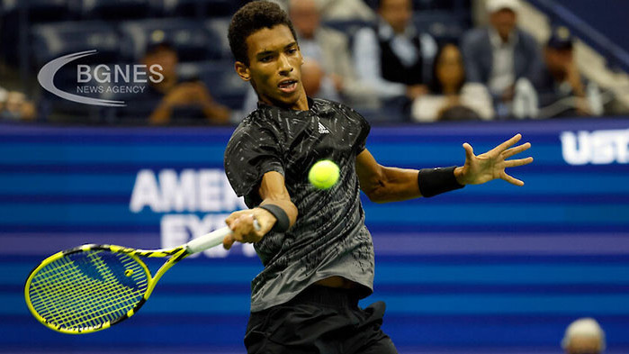 Феликс Оже-Алиасим се класира за първия си полуфинал в турнирите