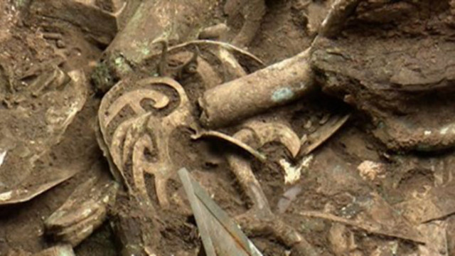 След няколко месеца разкопки археолозите извадиха откритото в Сансиндуей в