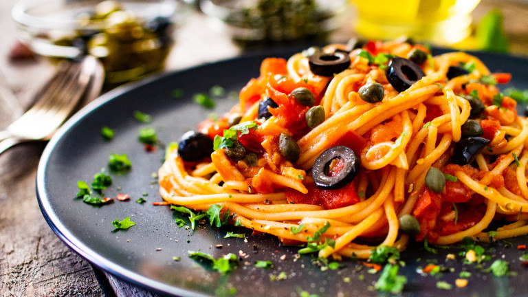 Любимата храна на италианците скоро може да поскъпне драстично. Цените