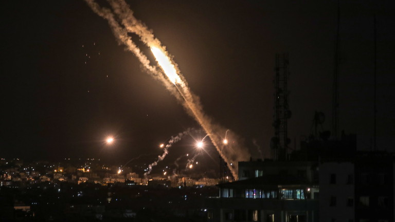 Израелски изтребители удариха обекти на Хамас в Газа в отговор