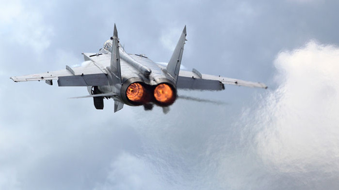 Русия вдигна МиГ-31 срещу военен самолет на Норвегия