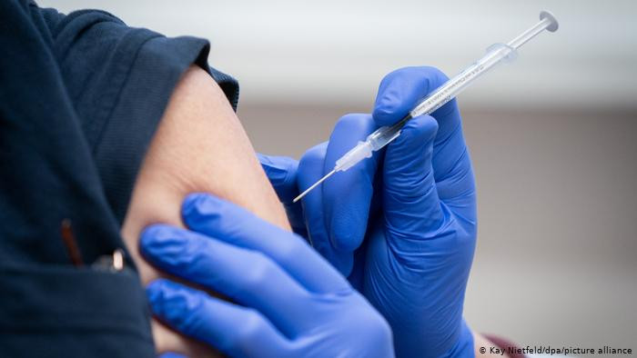 Все още остава нисък броят на ваксинираните във Варна, а морската столица е втора по заболяемост