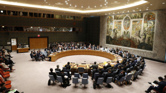 Русия блокира в ООН резолюция за Либия заради текст за извеждане на чуждите войски