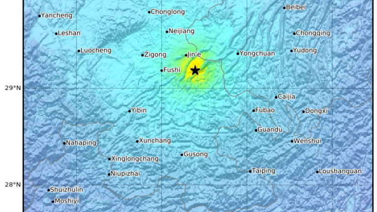 Трима загинали и много ранени след силно земетресение в Китай