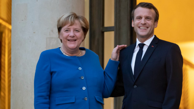 Френският президент Еманюел Макрон се среща с германския канцлер Ангела Меркел
