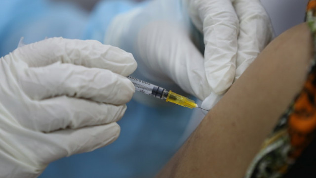 Здравните власти във Великотърновска област отчетоха че 260 подрастващи са ваксинирани срещу