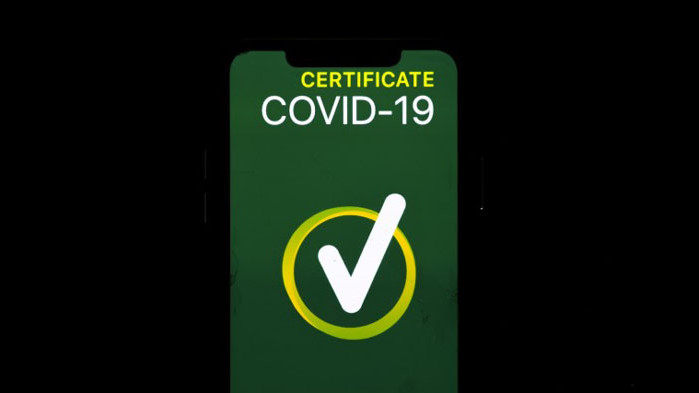 Работещите от къщи в Словения вече трябва да имат COVID сертификат