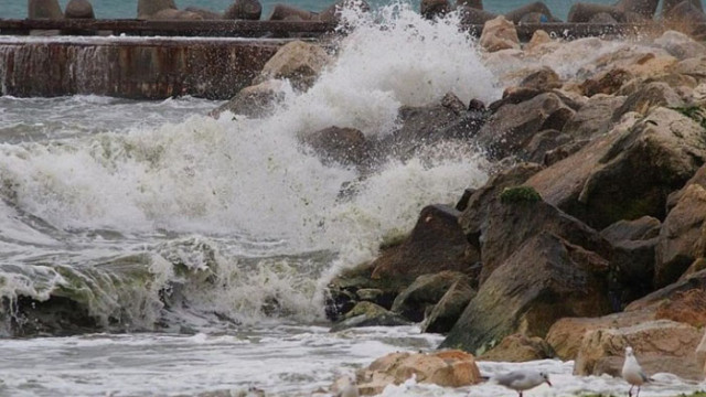 Гранична полиция издирва изчезнал в морето край Каварна 48 годишен