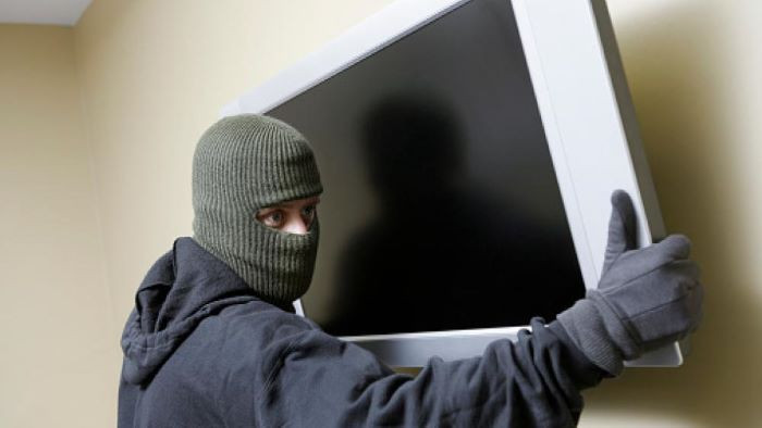 Бургазлия открадна телевизор от хотел във Варна, полицията го спипа