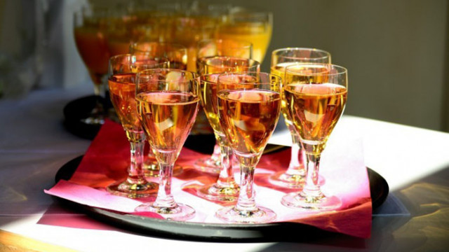 Многомесечното полицейско разследване в Атина разкри група трафиканти за фалшив