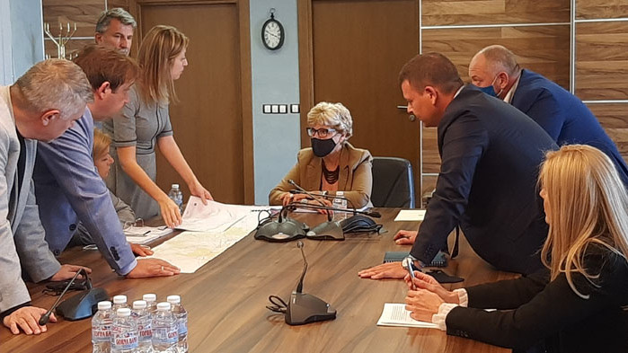 Министърът на регионалното развитие и благоустройството Виолета Комитова и министърът