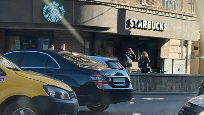 Две коли катастрофираха на кръстовището на бул. Василев Левски“ и