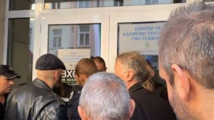 Те се обявиха против високата цена на тока и стоките