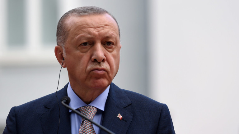 Турският президент Реджеп Ердоган заяви в петък, че отношенията между Анкара и Вашингтон трябва