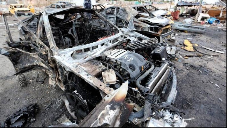   Самоубийствен атентат с кола бомба уби най-малко осем души