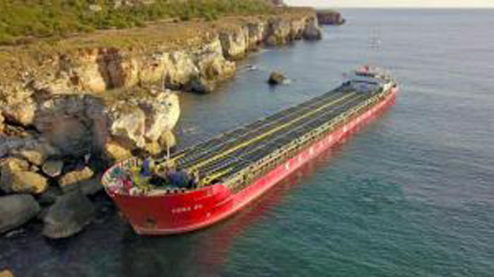 МОСВ: Няма отклонение на нормите в морето край заседналия кораб