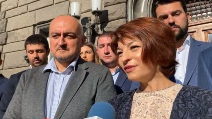 Десислава Атанасова: Хаосът в политическата система се дължи на разбъркването, което направи Радев