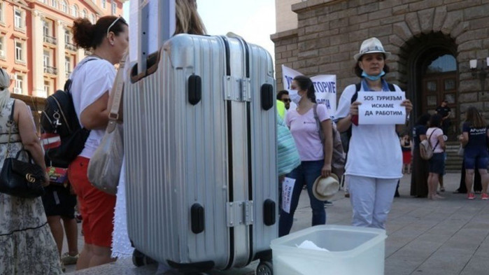 Туристическият бранш подкрепя протеста на превозвачите