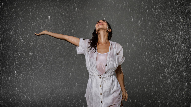 От деца познаваме миризмата на дъжд и за повечето от