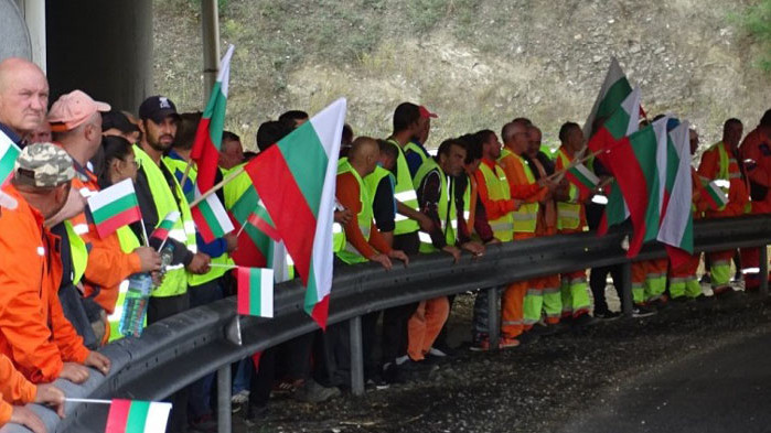 Национален протест на пътно-строителни фирми се проведе в цялата страна