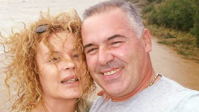 На предишните избори беше на билборд рамо до рамо с