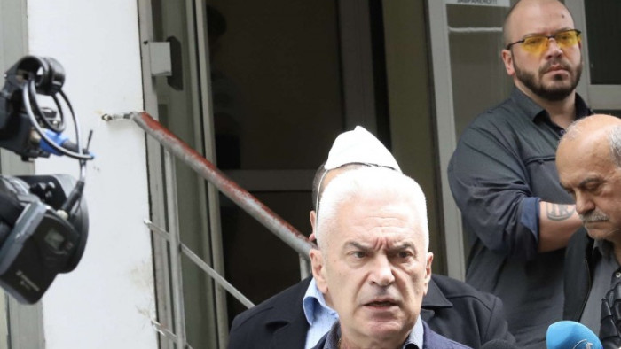 Радев минава за руски човек? Моля ви се, той е