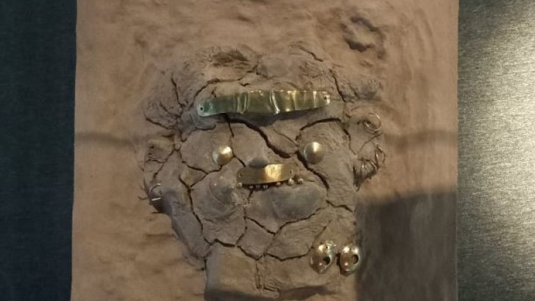 НИМ се похвали, че копието на Панагюрското съкровище вече е изложено в Дубай