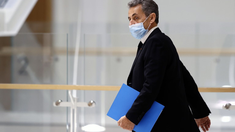 Бившият френски президент Никола Саркози изрази намерение да се бори, за