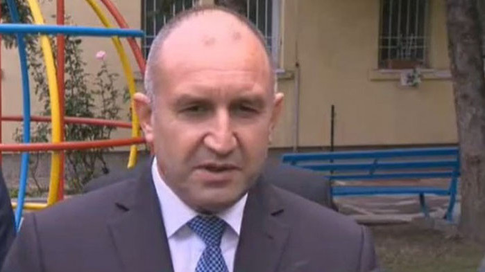 От Фейсбук профила на евродепутатката Ева Майдел Дотук с уравновесения