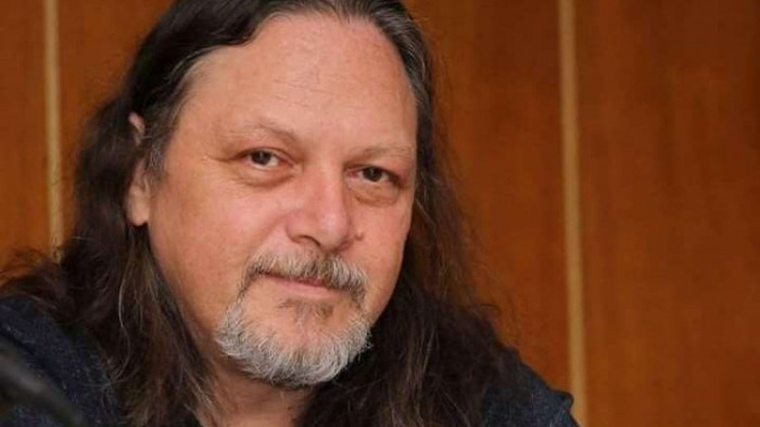 Според политическия пиар, репликата на Радев за криенето под поли