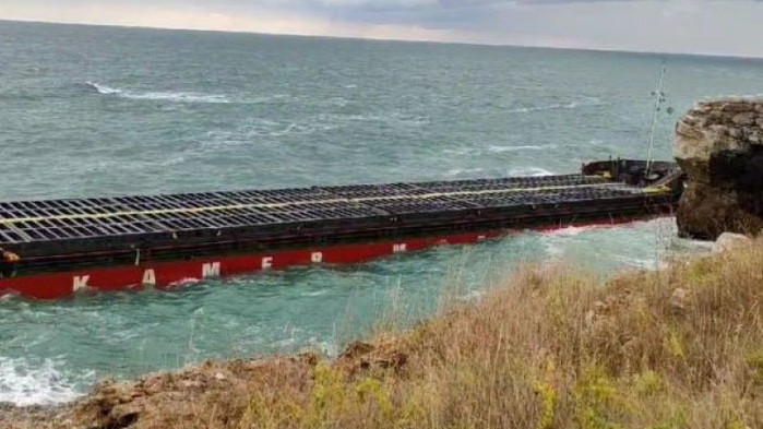 След повече от две седмици криза, корабът Вера Су“ с