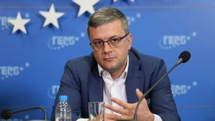 Ние искаме президентската институция да се върне към своята същност