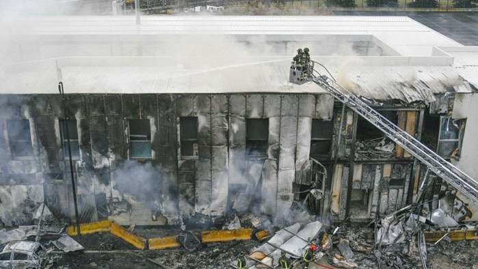 Туристически самолет с 8 души на борда се разби в