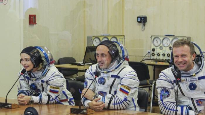 Русия поведе в космическа надпревара, изпращайки екип на Международната космическа