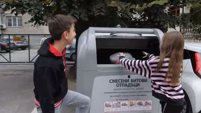 Презентират по забавен и атрактивен начин новата система за събиране на отпадъци във Варна