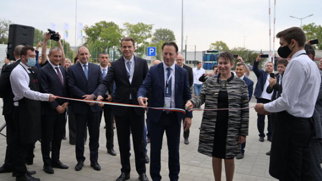 Министърът на икономиката Даниела Везиева взе участие в официалната церемония