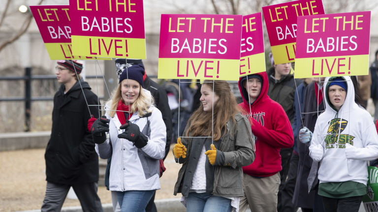 Апелативен съд на САЩ възстанови почти пълната забрана на абортите в
