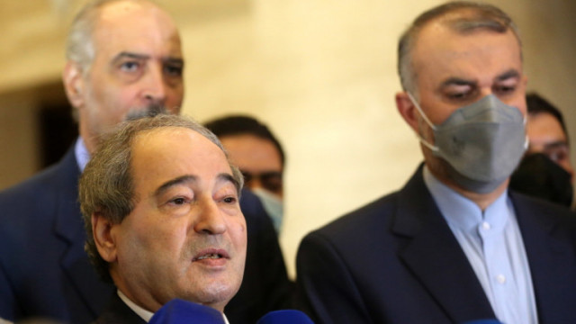 Иранският външен министър Хосеин Амирабдолахиян изрази в събота надежда че Иран