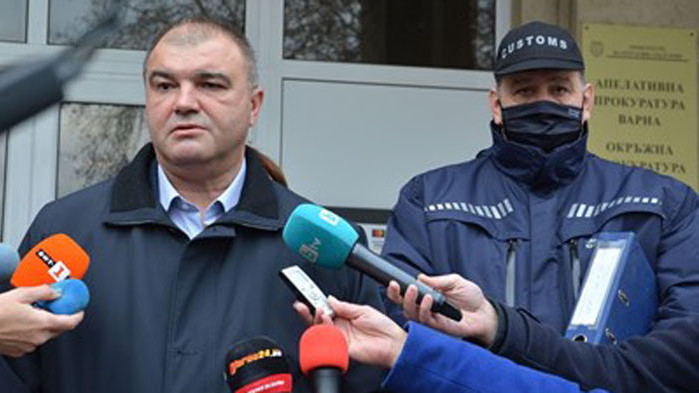 Родителите на починалите при пожара деца разследвани за дрога и кражби