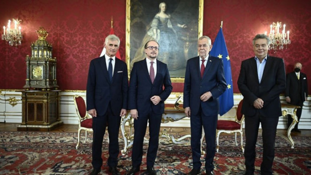 Австрийският външен министър Александър Шаленберг положи клетва като канцлер Церемония