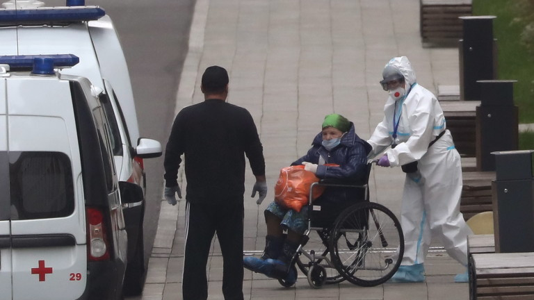 Пореден рекорд в Русия за починали от COVID-19