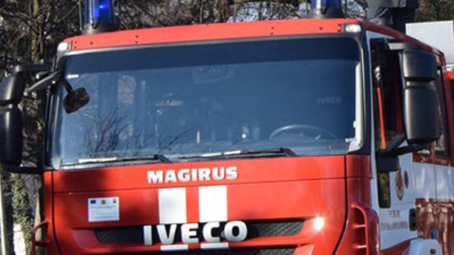 Пожарникари от Горна Оряховица помогнаха 250 килограмова жена да бъде изнесена