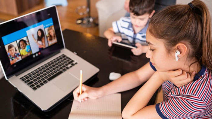 Учениците в област Монтана от днес ще учат пред компютрите